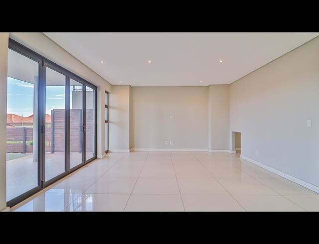 5 BEDROOM HOUSE FOR SALE IN IZINGA